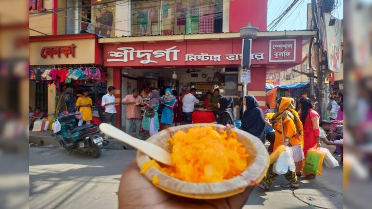 Every day around 500 people eats Special Kufi in sreerampore