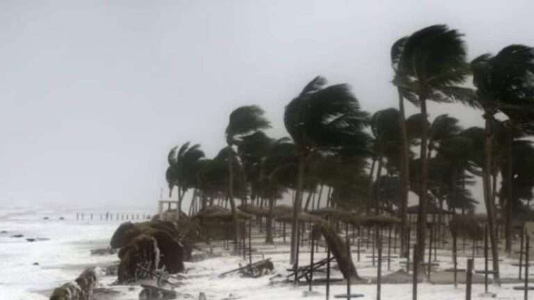 Cyclone Mocha Update: কবে, কোথায় আছড়ে পড়বে অতি শক্তিশালী ঘূর্ণিঝড় মোকা, জানুন এর অবস্থান ও গতিপথ