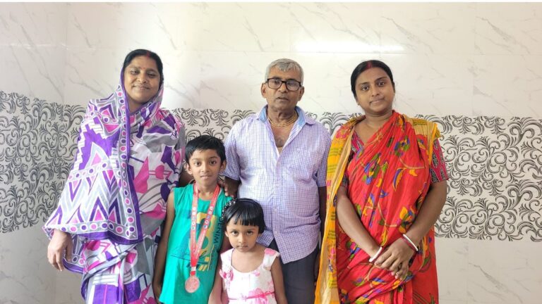 Paschim Medinipur News: বেলদার খুদের কামাল, নেপালে গিয়ে জিতে নিয়ে এল সোনার পদক
