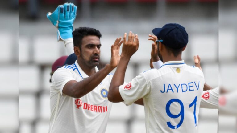 মুরলী-ওয়ার্ন-কুম্বলে-হরভজনদের রেকর্ড ভেঙে চুরমার! ওয়েস্ট ইন্ডিজের বিরুদ্ধে ১২টি বিশাল রেকর্ড অশ্বিনের India vs West Indies Trending Ravichandran Ashwin set 12 Records in IND vs WI first Test at Dominica sup