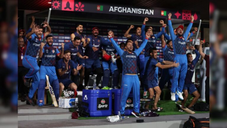 পাকিস্তানকে হারিয়ে বাঁধনহারা উচ্ছ্বাস আফগানদের, ড্রেসিং রুম-টিম বাস থেকে ডাইনিং হল, উৎসবের জোয়ারে রাশিদরা ODI World Cup 2023 Afghanistan Cricket Team Celebration goes Viral after Beat Pakistan in ICC World Cup 2023 sup