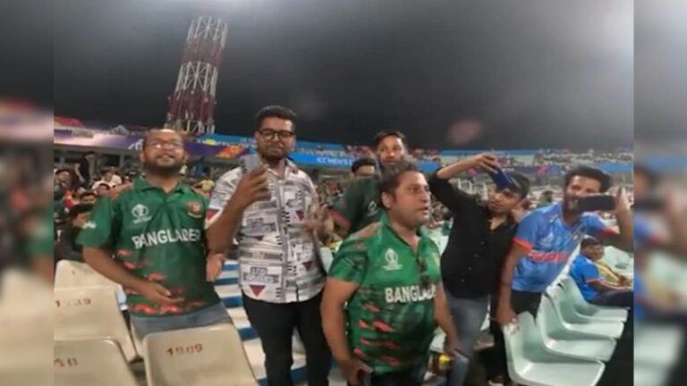 হতাশা ও ক্ষোভ থেকে এ কী কাণ্ড ঘটালেন এক বাংলাদেশি ফ্যান, তুমুল ভাইরাল ভিডিও ICC World Cup 2023 Angry Bangladesh Fan hit himself with Shoe at Eden Gardens after Bangladesh Cricket Team Lost against Netherlands in ODI World Cup 2023 Viral Video sup
