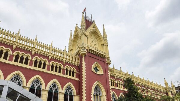 Calcutta High Court: সম্পূর্ণ ক্ষতিপূরণ না দেওয়া পর্যন্ত রাজ্য জমি অধিগ্রহণ করতে পারবে না: হাইকোর্ট