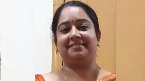 Priyadarshini Mullick: সাত ঘণ্টাতেই সাঙ্গ হল প্রিয়দর্শিনীর সই করা WBCHSE-র বিজ্ঞপ্তির পরমায়ু