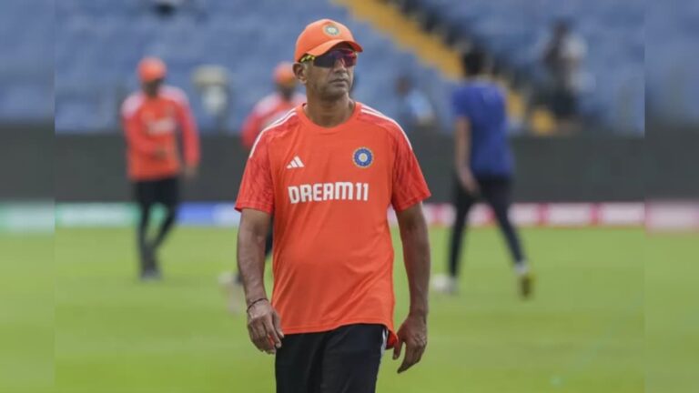 ইংল্যান্ড ম্যাচের আগে দল ছেড়ে কোথায় গেলেন রাহুল দ্রাবিড় ও কোচিং স্টাফরা! দেখুন ভিডিও ODI World Cup 2023 India vs England Indian Team Coach Rahul Dravid and Others Coaching Staff Went For Trekking ahead of IND vs ENG match in ICC World Cup 2023 sup