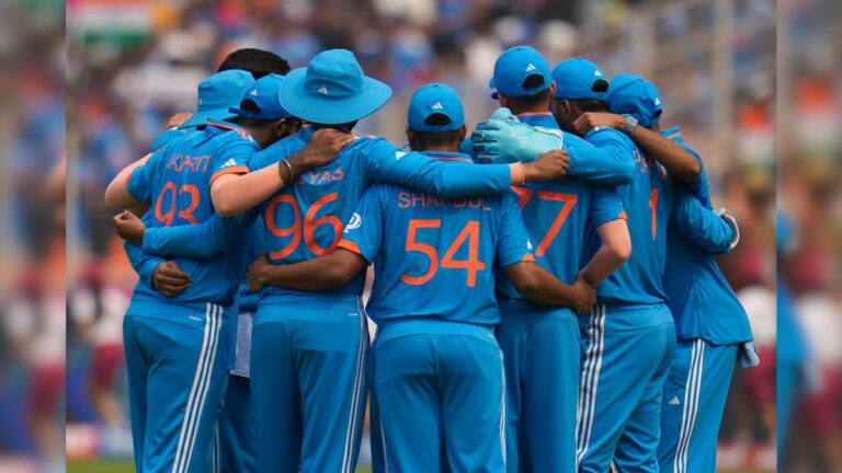 ভারতীয় দলে একাধিক বড় বদল! নিউজিল্যান্ড ম্যাচে একাদশ নিয়ে চিন্তায় রোহিত-কোহলিরা? কেমন হতে পারে স্কোয়াড ODI World Cup 2023 India vs New Zealand probable playing 11 Indian Team may make Multiple changes in IND vs NZ match in ICC World Cup 2023 sup