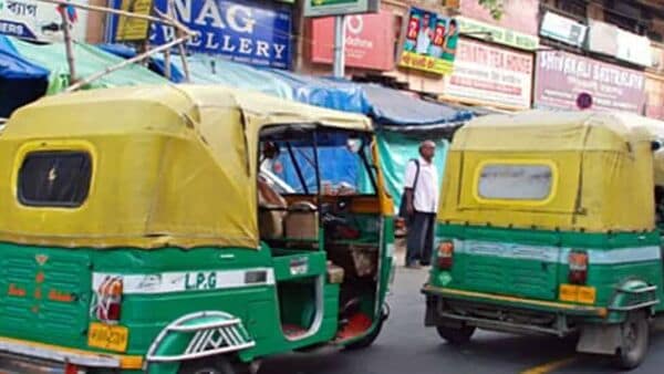 BT Road traffic jam: যানজটে জেরবার বিটি রোড, বড় সিদ্ধান্ত নিল ব্যারাকপুর কমিশনারেট