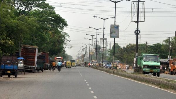 BT road expansion: শুরু হবে সোদপুর থেকে ব্যারাকপুুুর বিটি রোড সম্প্রসারণের কাজ, আবার কি যানজট?