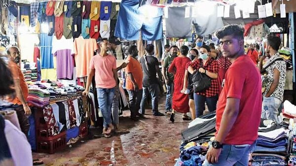 Night market in Kolkata: কলকাতায় নাইট মার্কেট চালু করা হোক, প্রস্তাবে সায় দিল টাউন ভেন্ডিং কমিটি