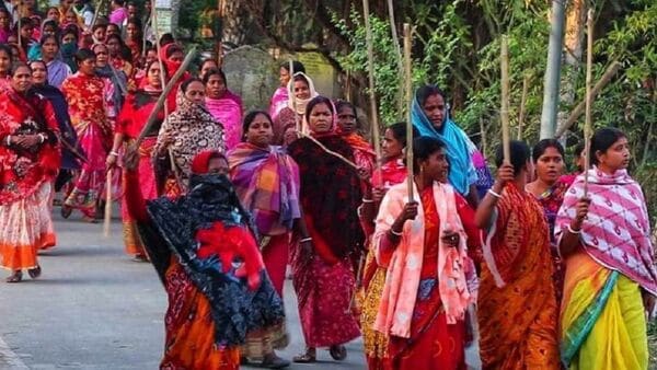 Sandeshkhali Terror: কাটমানি থেকে MNREGAর টাকা লুঠের অভিযোগ, সেই নেতার ওপরেই সন্দেশখালিতে ভরসা TMCর