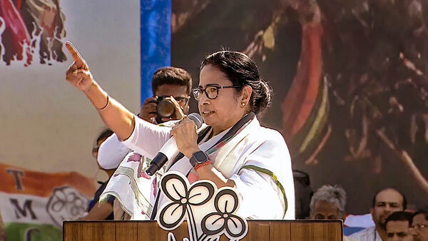 Mamata at Janagarjan Sabha: টাকাই তো দেওনি তো খাবেটা কোথা থেকে? ব্রিগেডে আক্ষেপ মমতার