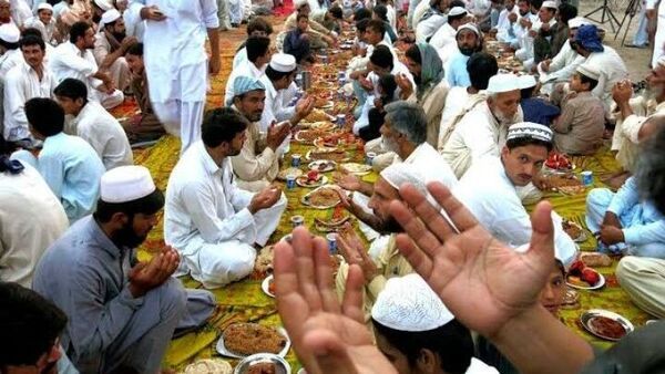Iftar party: তমলুকে ইফতার পার্টিতে পরোটা খেতেই বিপত্তি, বিষক্রিয়ায় অসুস্থ শতাধিক