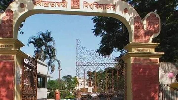 Rabindra Bharati University: ‘ক্যাম্পাসের ভিতরে অবাধ ঘোরাফেরা করা যাবে না’, ফতোয়া জারি করে বিতর্কে RBU