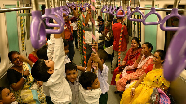 Kolkata Metro: মেট্রোয় যাত্রী সংখ্যায় বৃদ্ধিতে চমক! গতবারকে ছাপিয়ে গেল সদ্য শেষ হওয়া অর্থবর্ষ