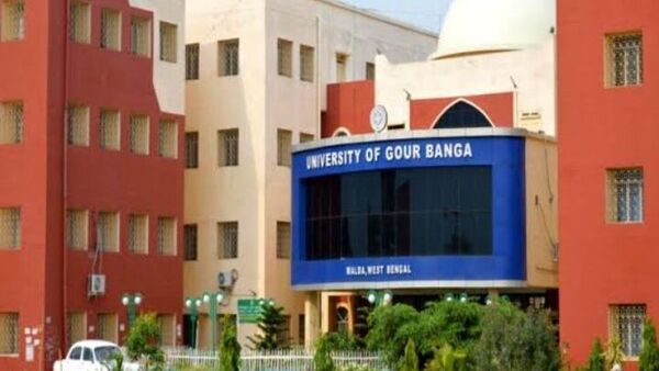 Gourbanga University: গৌড়বঙ্গ বিশ্ববিদ্যালয়ের উপাচার্যকে সরিয়ে দিলেন রাজ্যপাল, জোর চর্চা