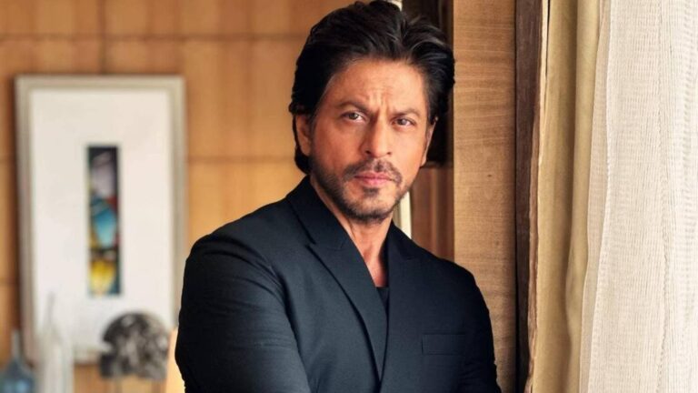 Shah Rukh Khan | আচমকাই মেজাজ হারালেন শাহরুখ! ছবি তুলতে যাওয়া ভক্তকে ধাক্কা ‘বাদশা’র