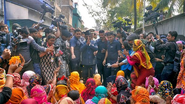 Governor on Sandeshkhali: সন্দেশখালি নিয়ে বিচারবিভাগীয় তদন্ত করুন, রাজ্যকে পরামর্শ বোসের, কটাক্ষ কুণালের